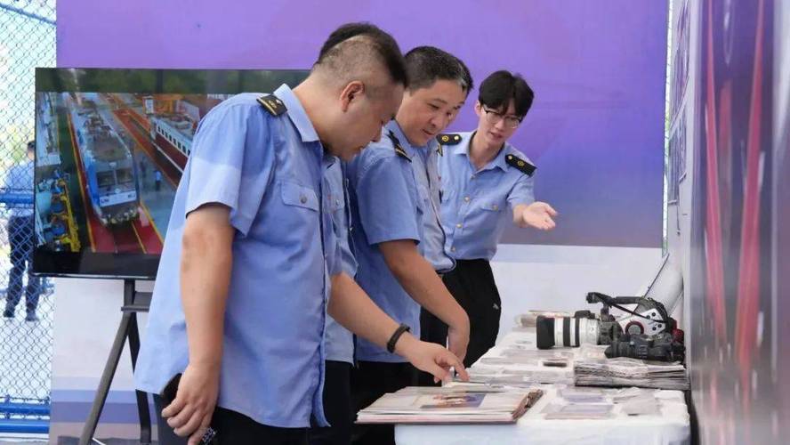 探寻机务维修现场的智慧之光_参观报告介绍